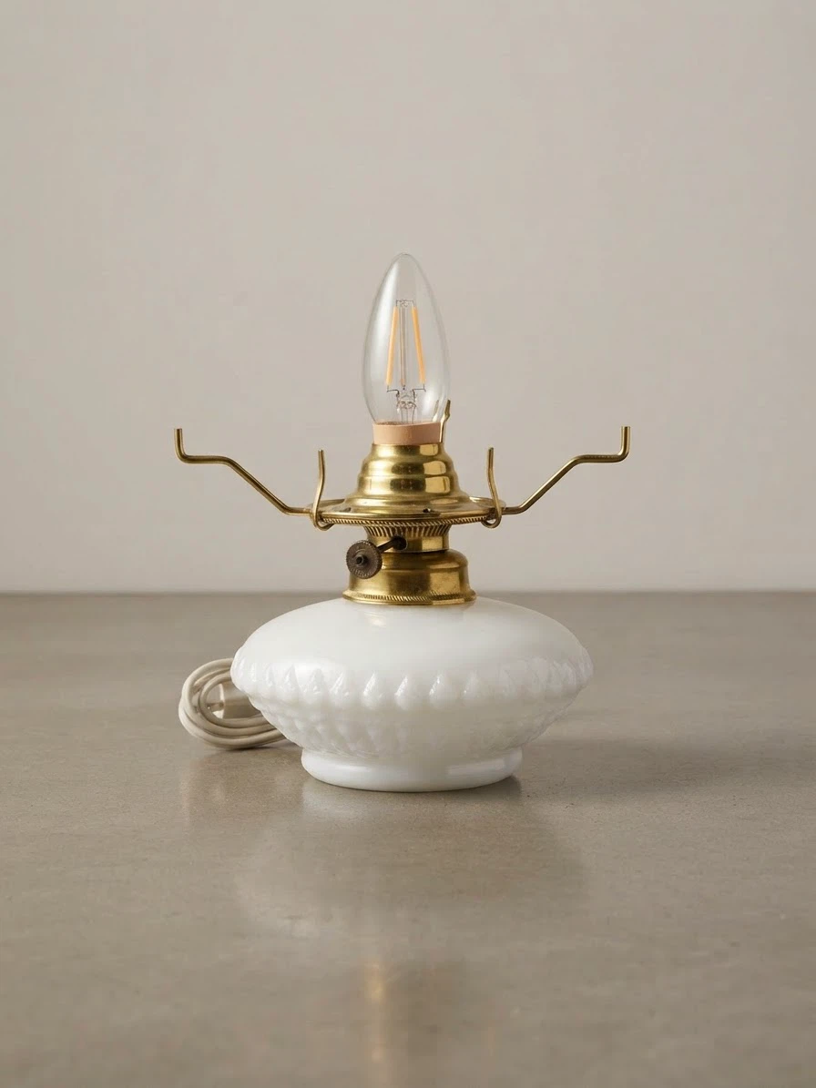 Vintage Style Milk Glass Hurricane Lamp - photo 3
