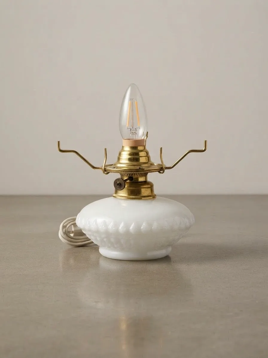 Vintage Style Milk Glass Hurricane Lamp - photo 3