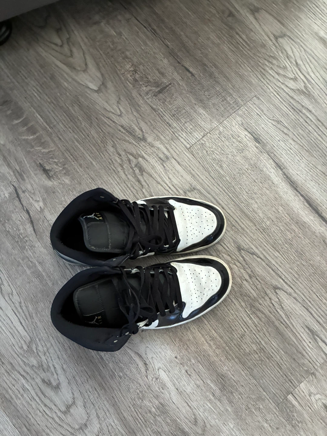 Nike Air Jordan 1 Mid Black White Silver