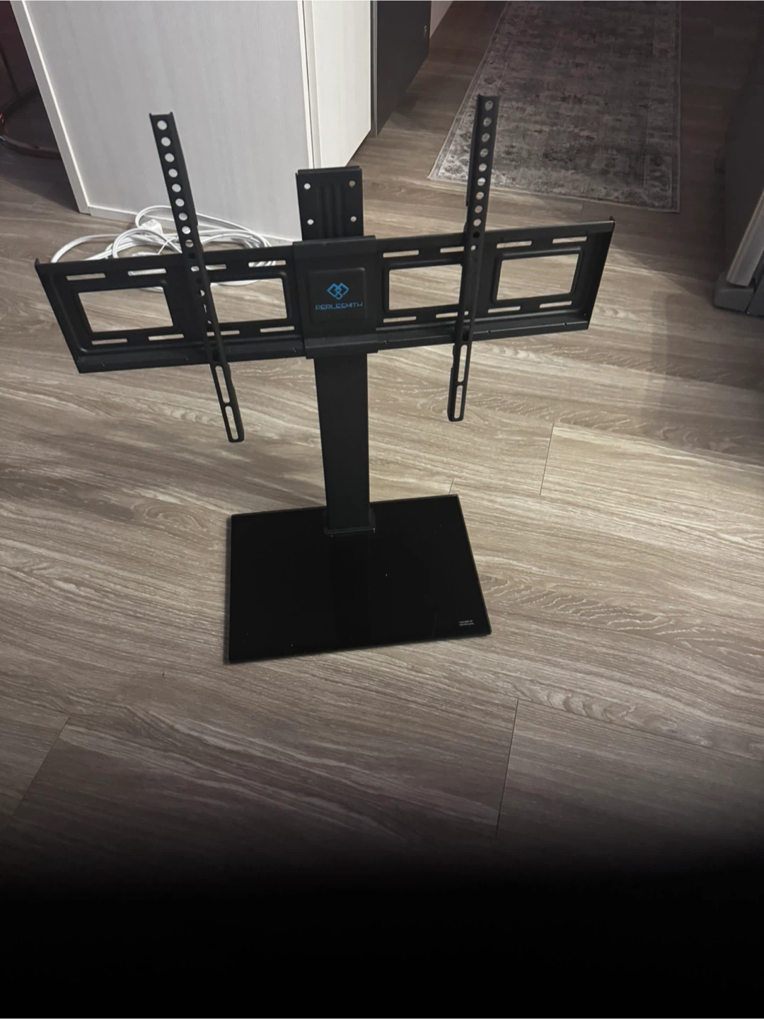 Universal TV Stand up to 65”