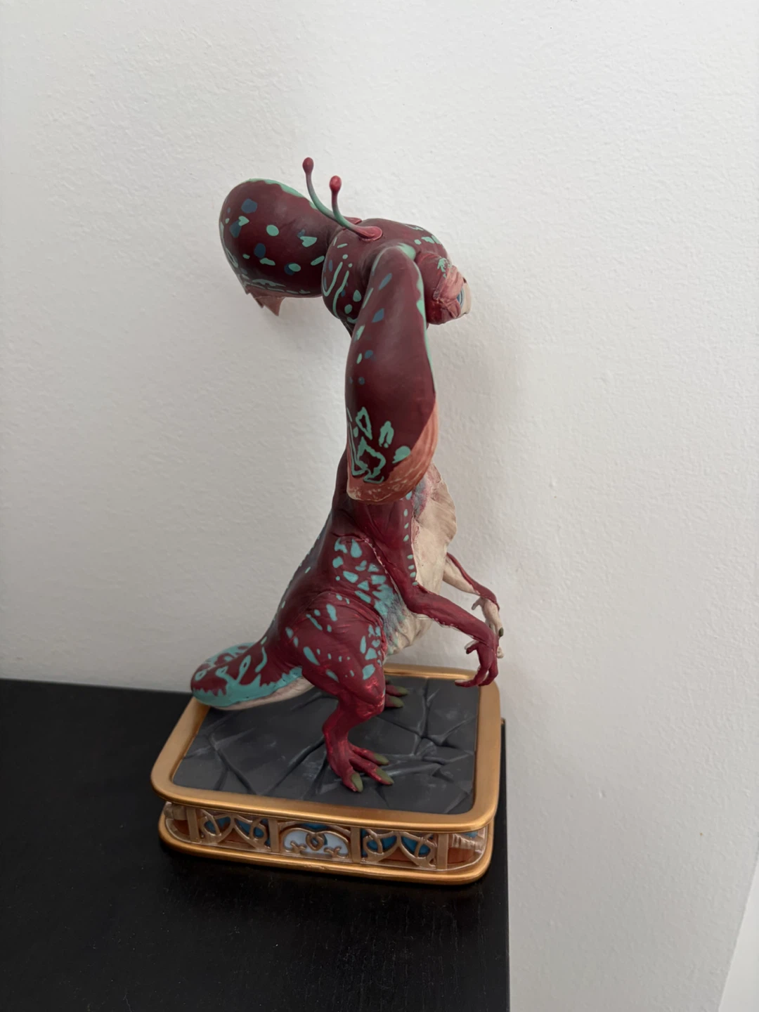 Outcast Statue - photo 3
