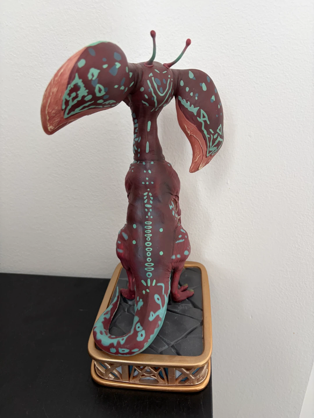 Outcast Statue - photo 4