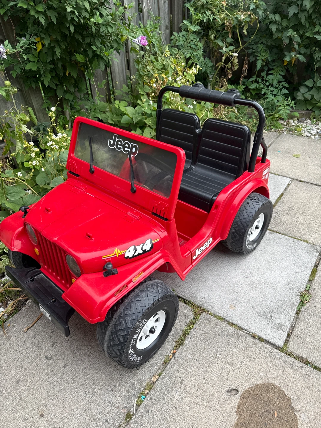 Power Wheels Jeep 4x4 Battery-Powered Ride-On - photo 4