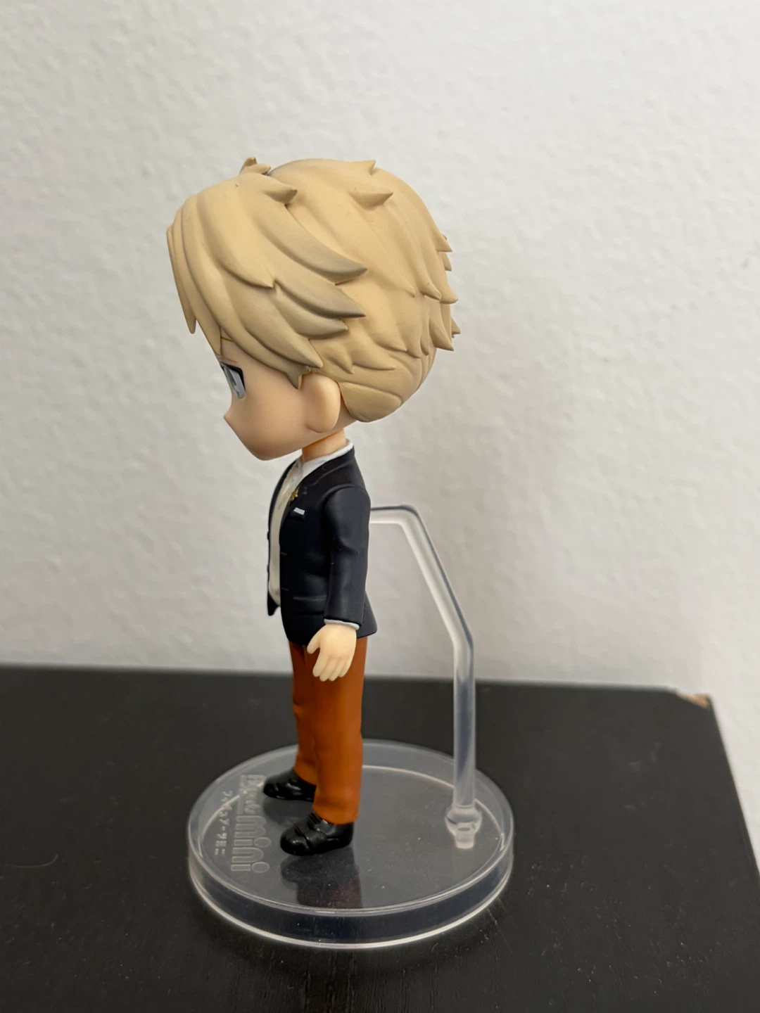 Figuarts Mini Loid Forger Figure - photo 2
