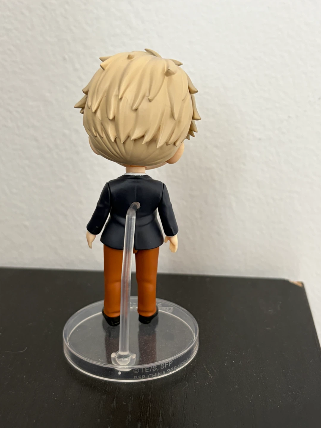 Figuarts Mini Loid Forger Figure - photo 3