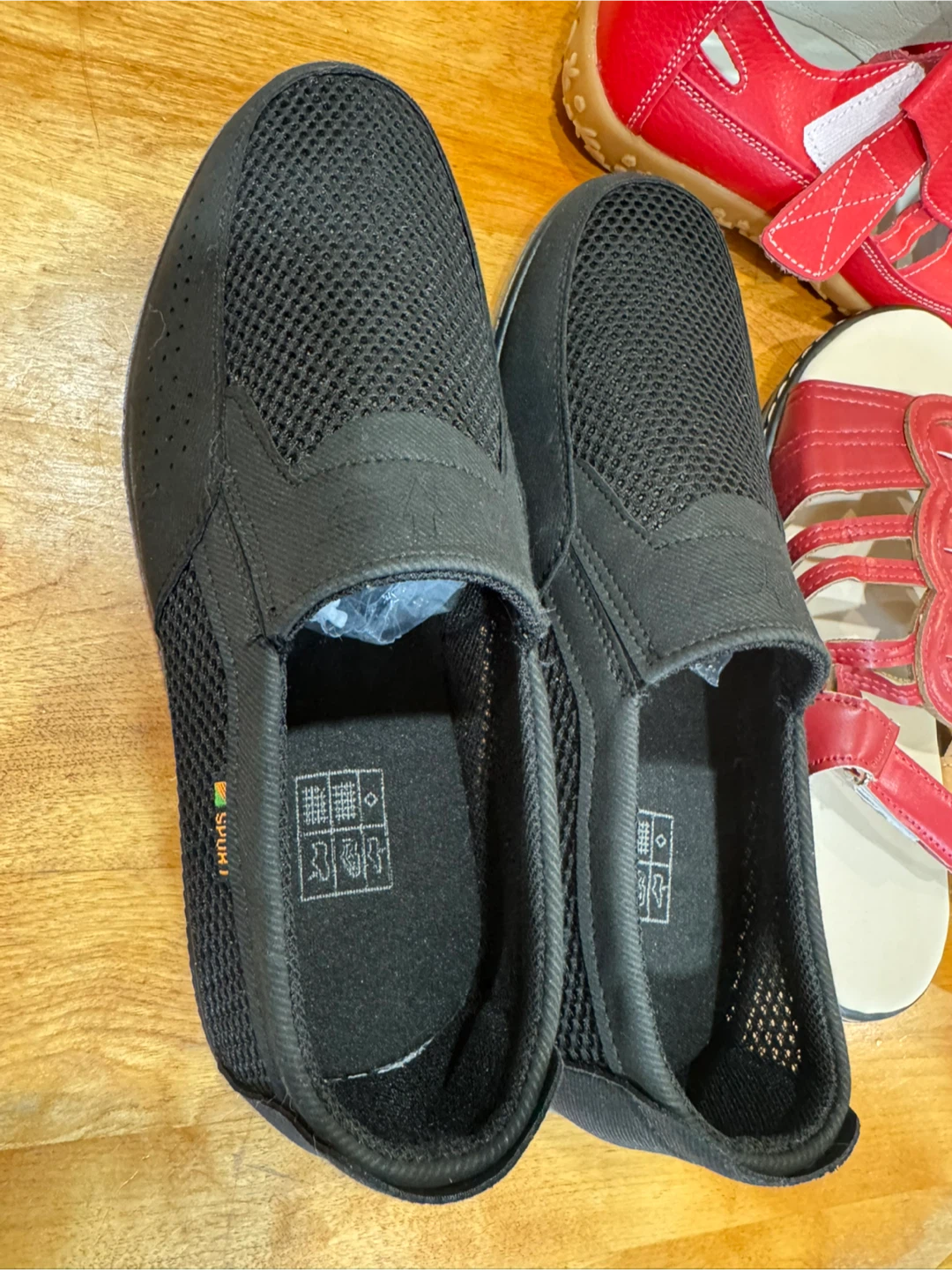 Size 10 Men’s sport Black Mesh Slip-on Shoes