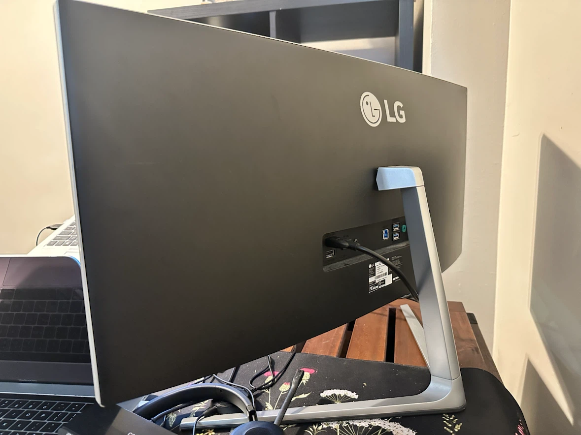 LG 29-inch Curved Ultrawide Monitor - photo 3