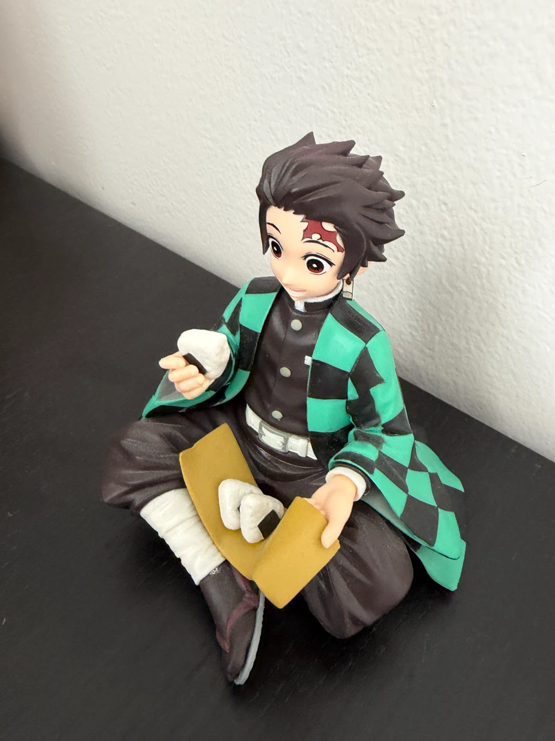 Demon Slayer Tanjiro Kamado Sitting Figure - photo 2