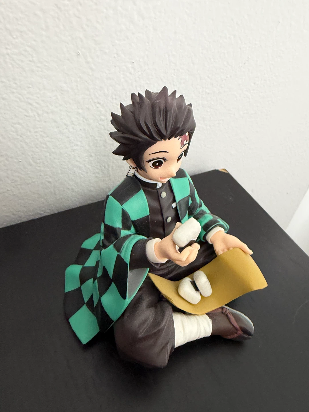 Demon Slayer Tanjiro Kamado Sitting Figure - photo 3