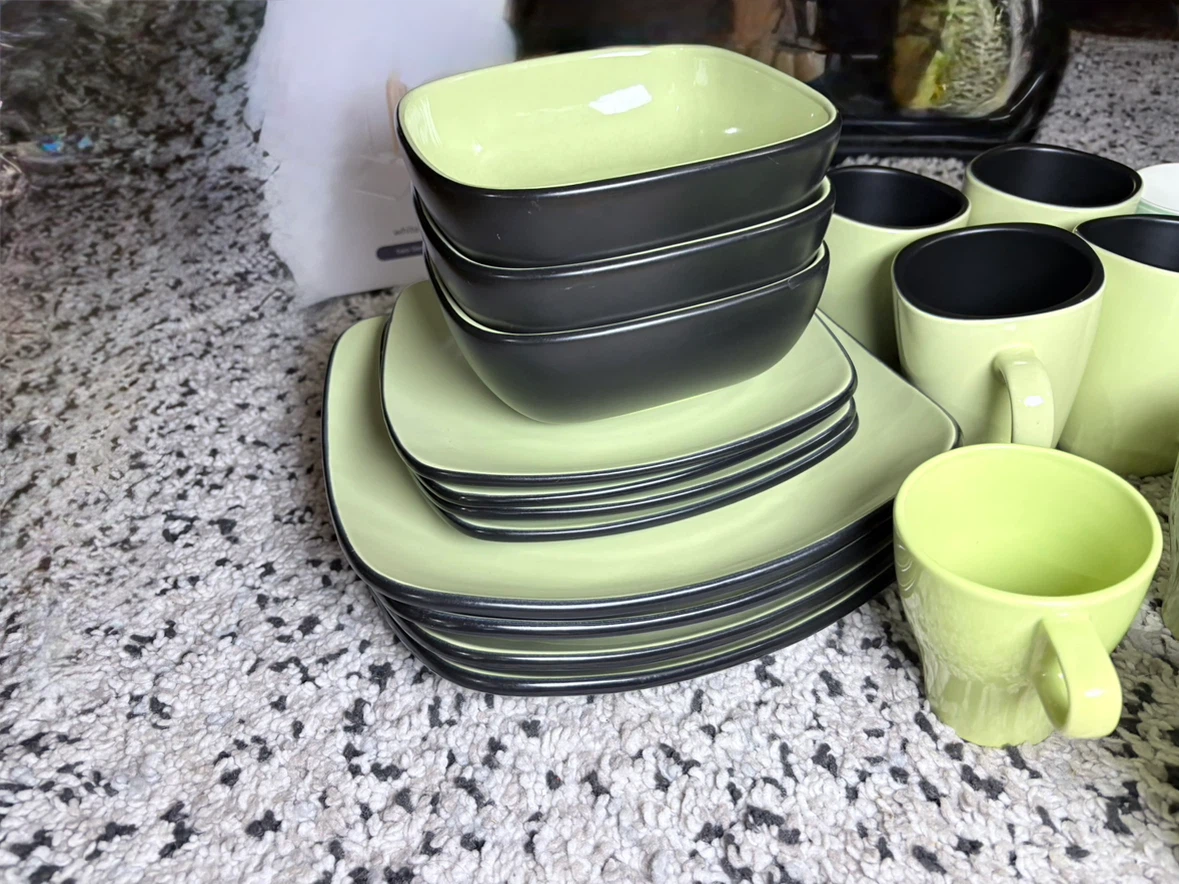 16 pcs. Hearthstone Stoneware and IKEA Mug Set