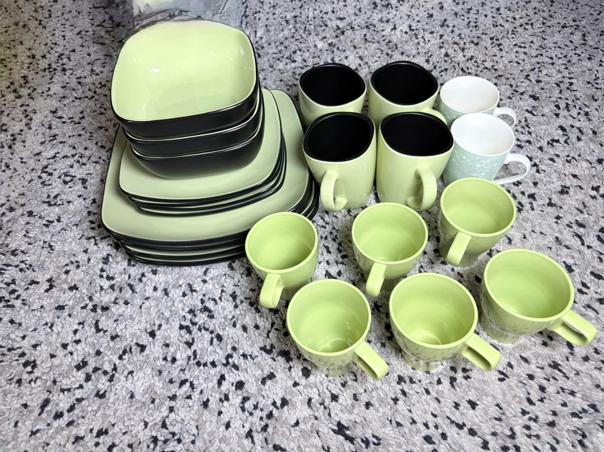 16 pcs. Hearthstone Stoneware and IKEA Mug Set - photo 3