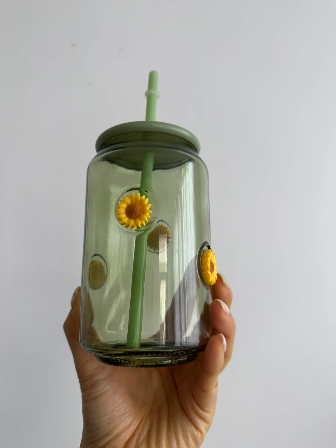 (new) tinted green glass tumbler with straw and lid #freecycle - photo 3