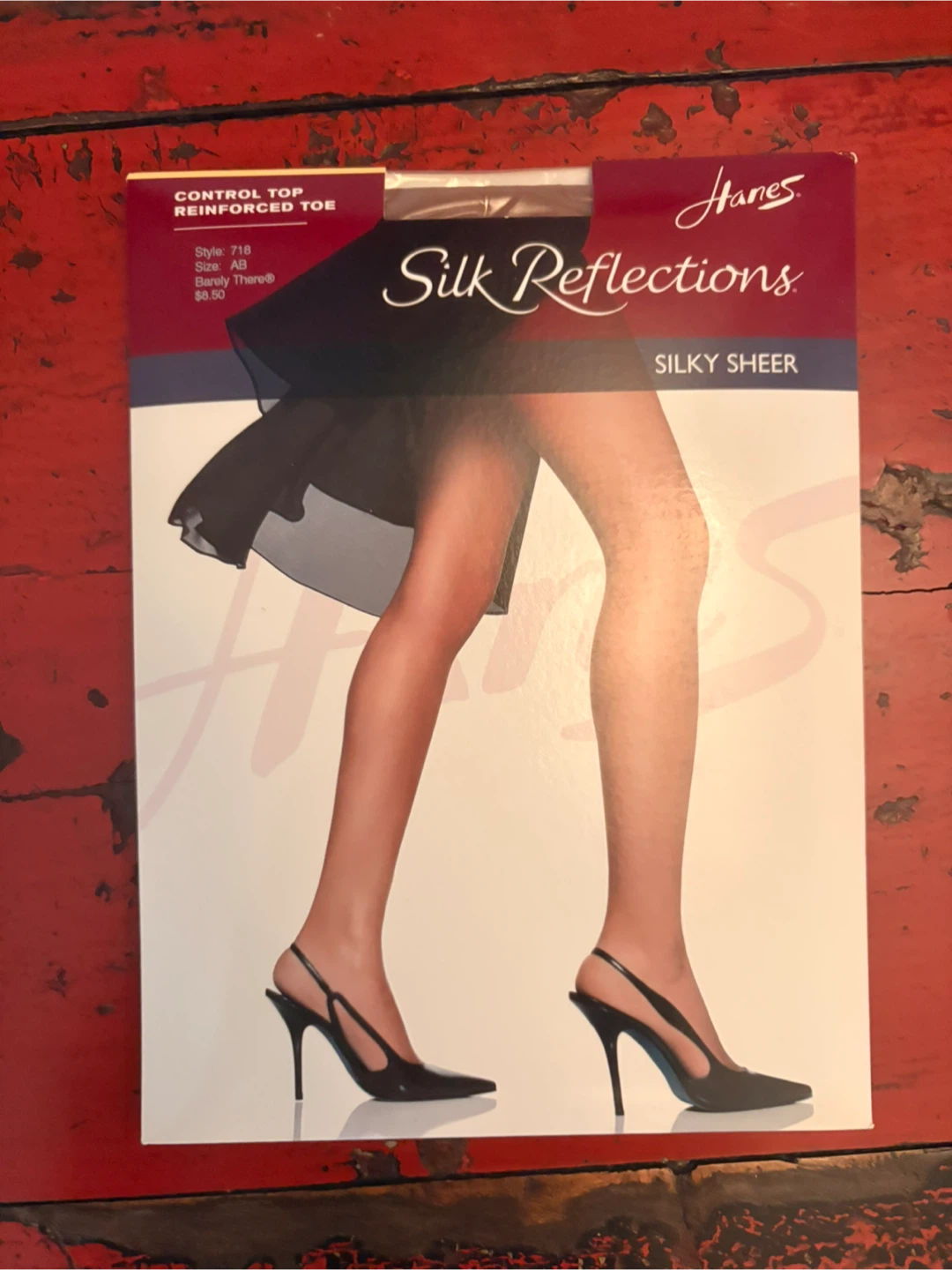 Hanes Silk Reflections Silky Sheer Pantyhose - photo 2