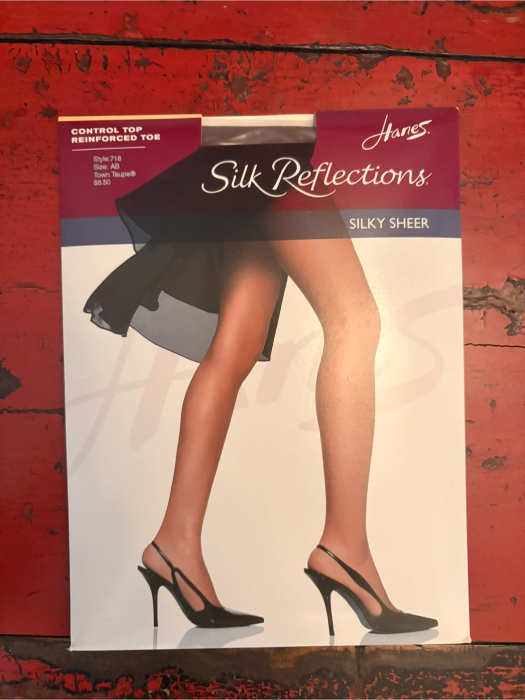 Hanes Silk Reflections Silky Sheer Pantyhose - photo 3