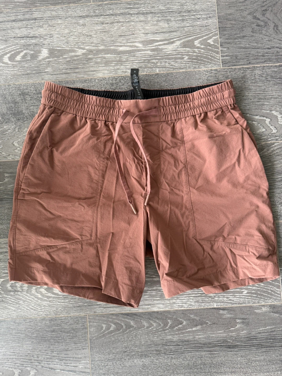 Lululemon Men's Shorts - Size Medium