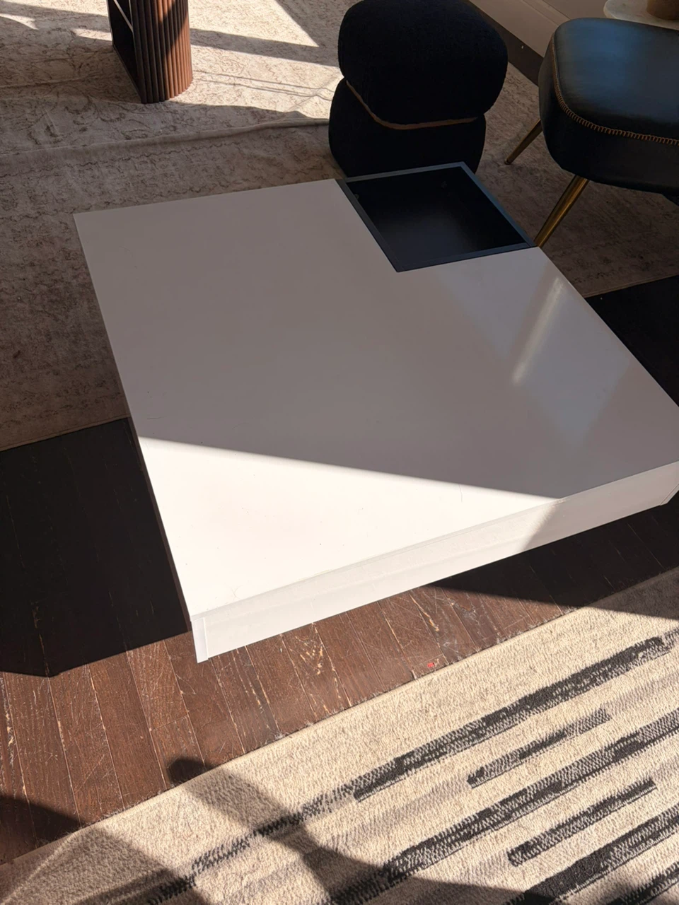 Modern White Coffee Table with Black Tray - photo 2