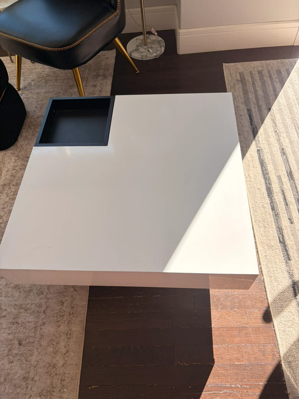 Modern White Coffee Table with Black Tray - photo 5
