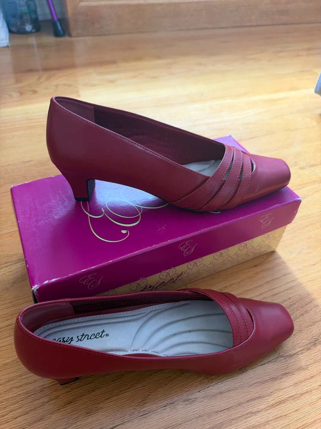 Easy Street Red Kitten Heels - photo 3