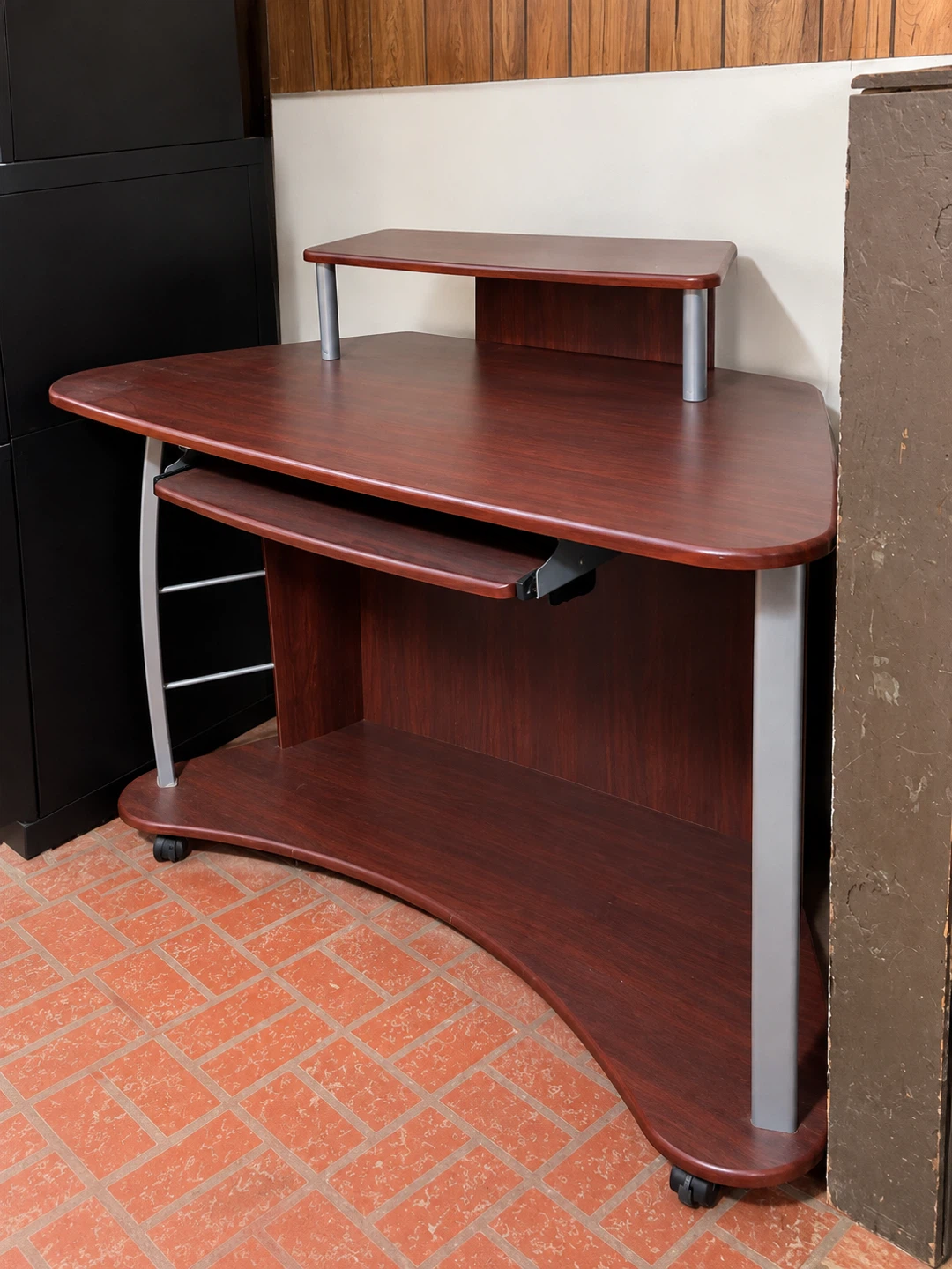 Computer Desk with Keyboard Tray