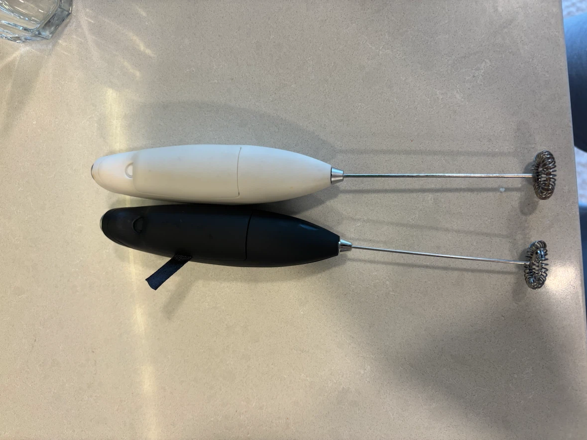 Two Kitchen Milk Frothers (Battery Operated) - photo 3