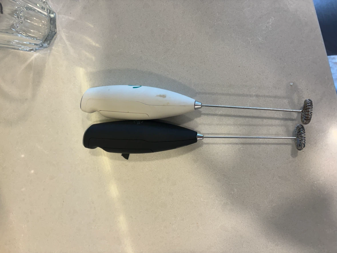Two Kitchen Milk Frothers (Battery Operated) - photo 4