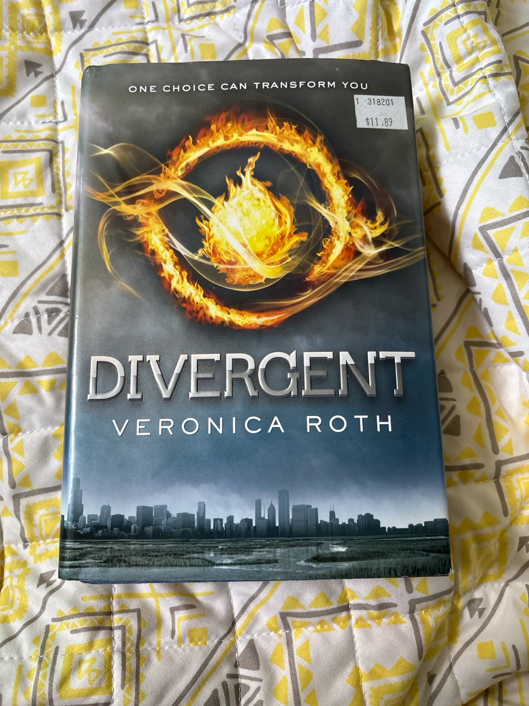 Divergent by Veronica Roth