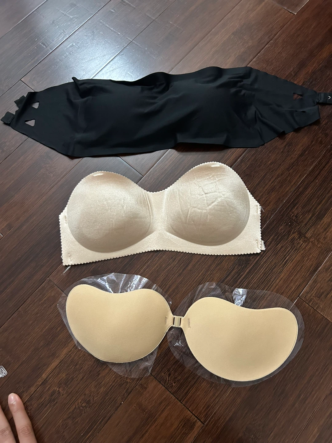 Set of 3 strapless and adhesive bras