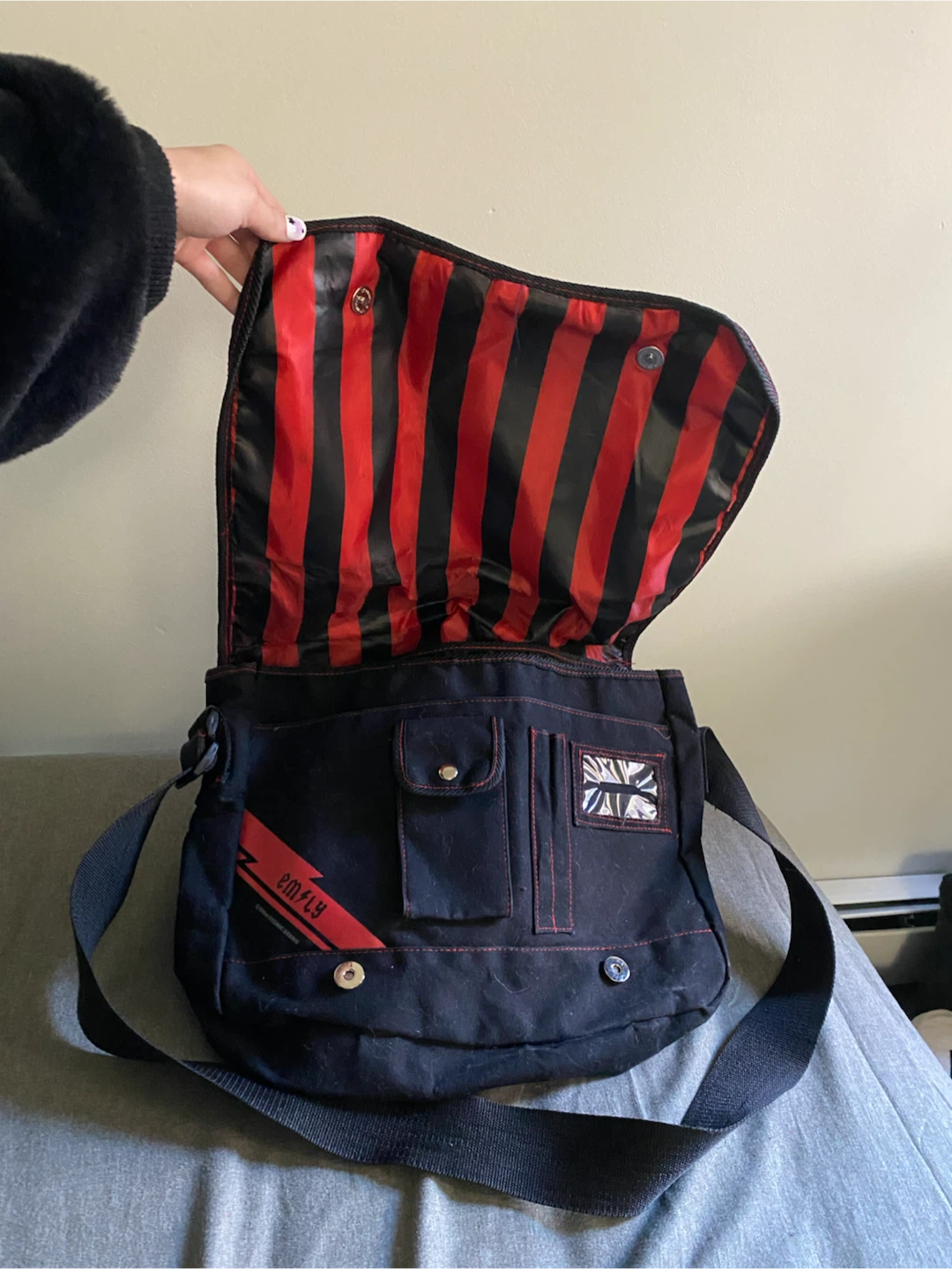 Emily the Strange Side Shoulder Bag - photo 2