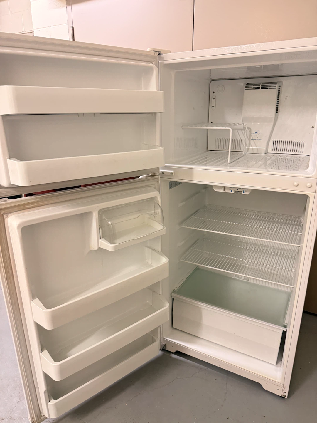 Maytag White Top-Mount Refrigerator - photo 4