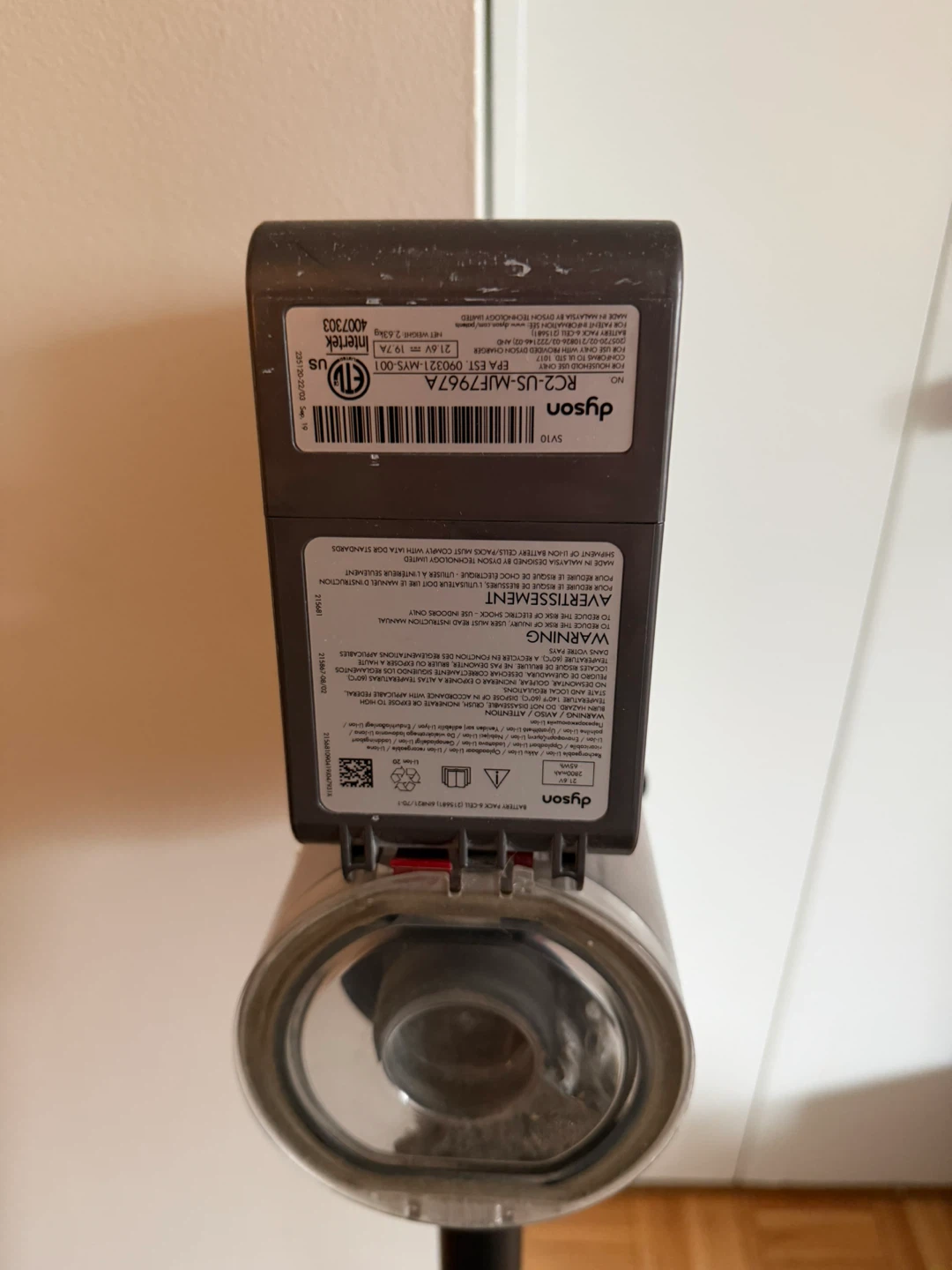 Dyson V8 Absolute Cordless Vacuum - photo 4
