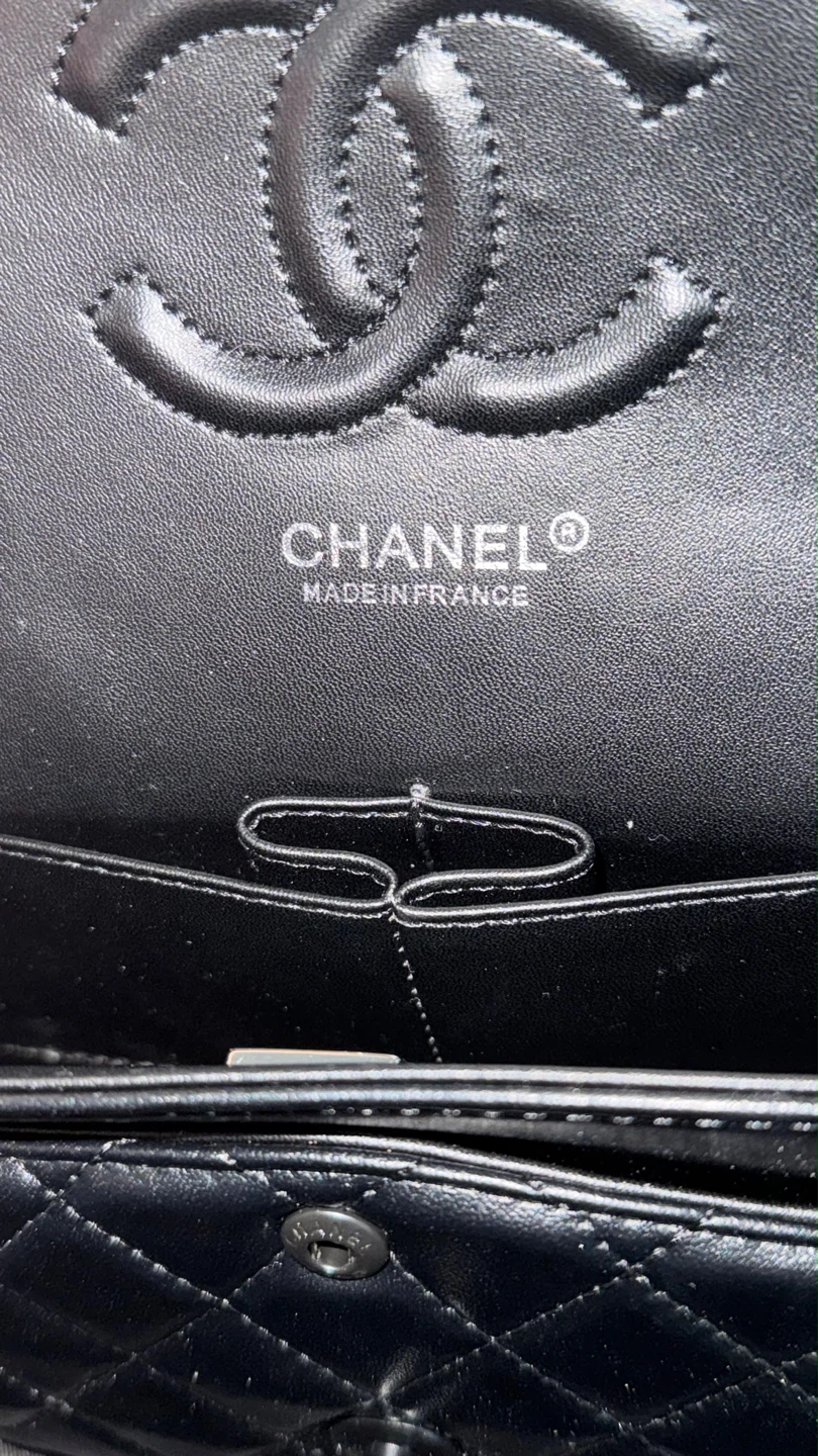CHANEL CLASSIC BAG - photo 2