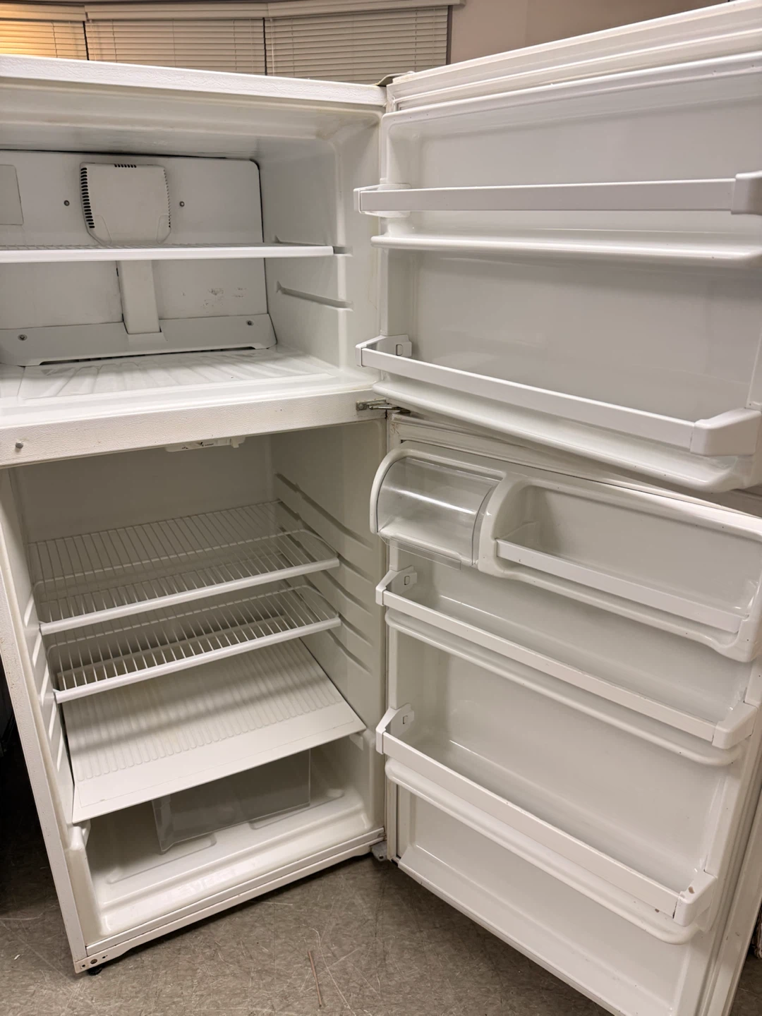 Maytag Top-Mount Refrigerator - photo 3