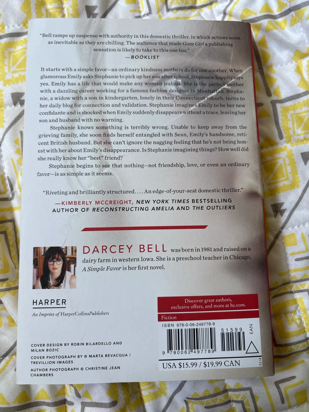 A Simple Favor by Darcey Bell - photo 2