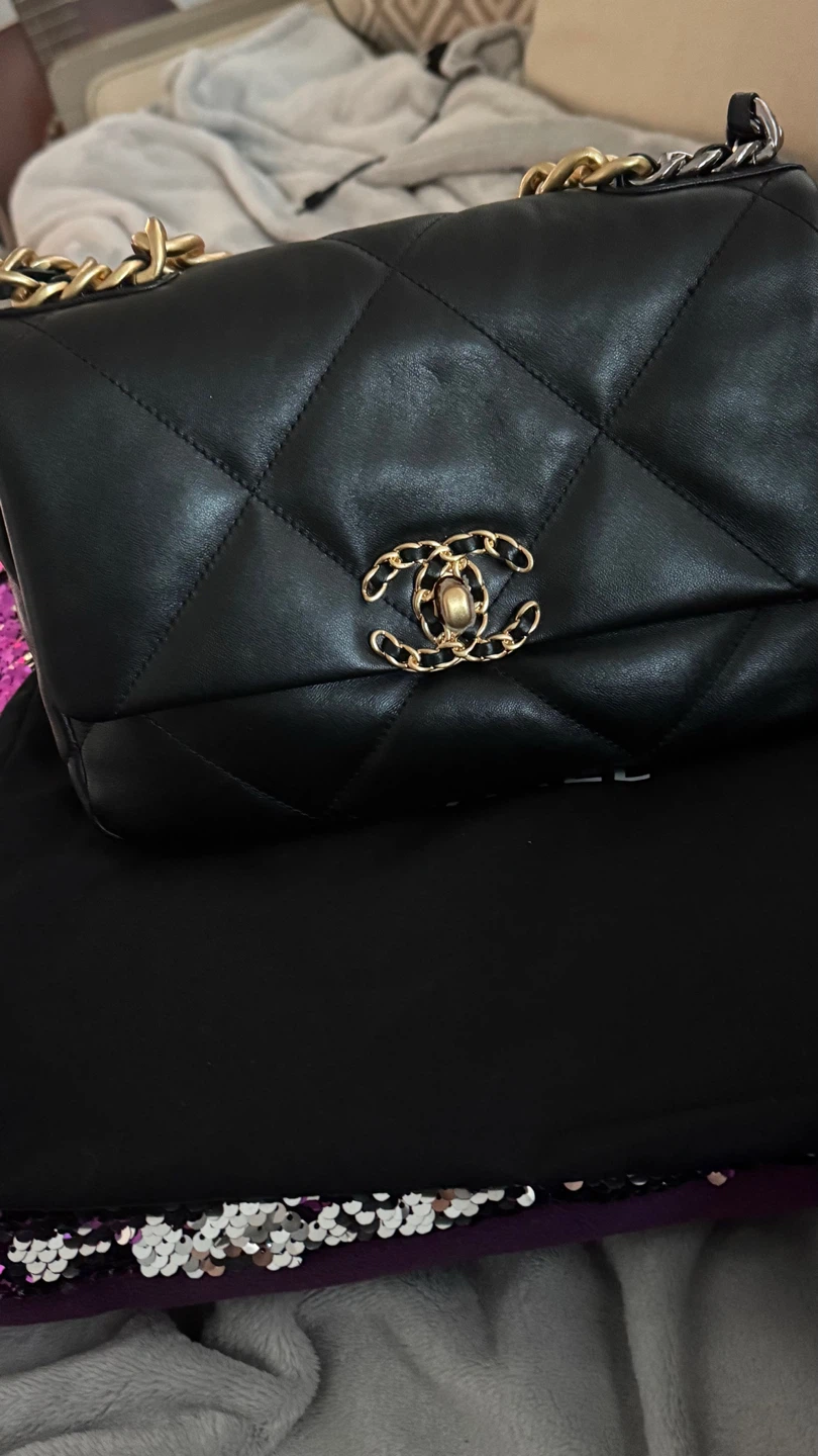 CHANEL 19C bag