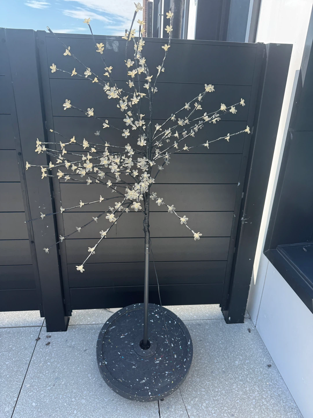 LED Cherry Blossom Light Up Tree - photo 3