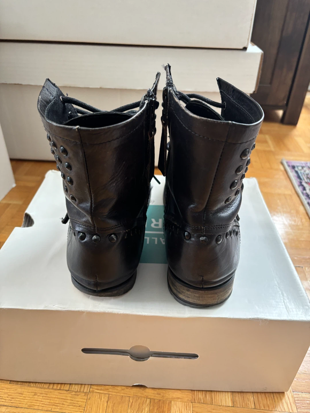 Black studded boots size 9.5 - photo 3