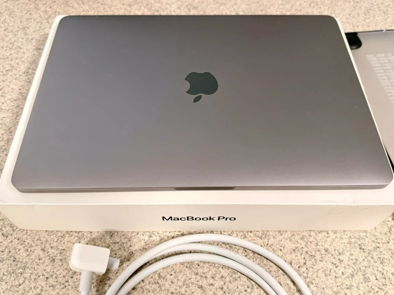 Apple MacBook Pro 13”, 2019, i5, 128GB - photo 2
