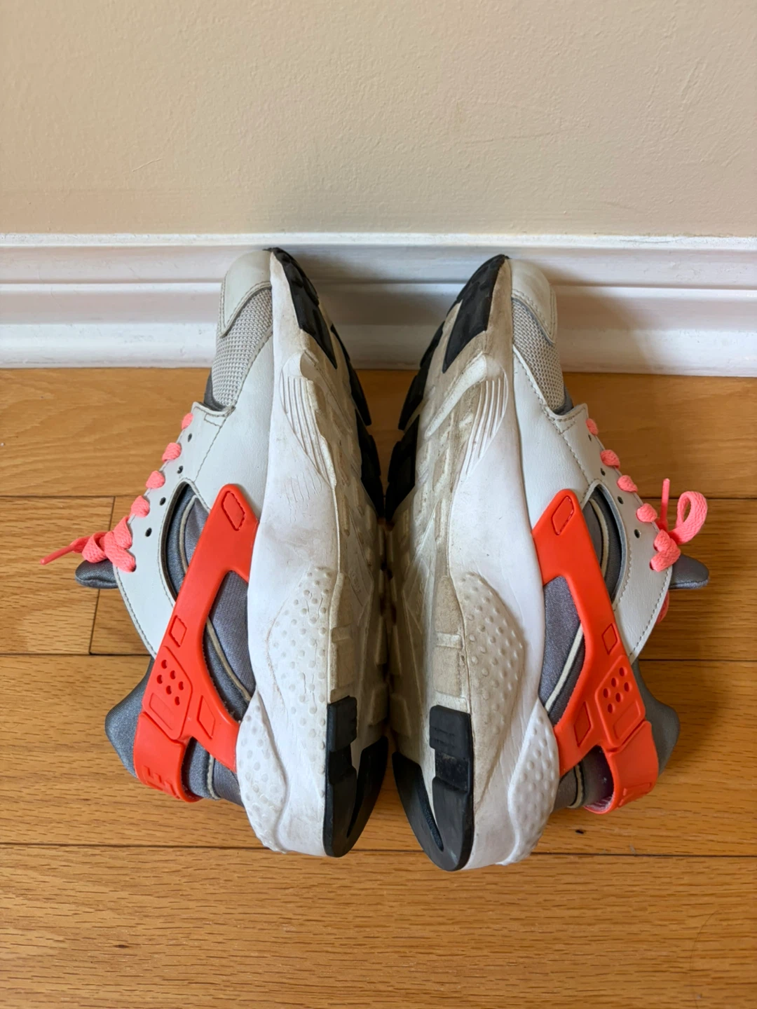 Nike Air Huarache Shoes - photo 4