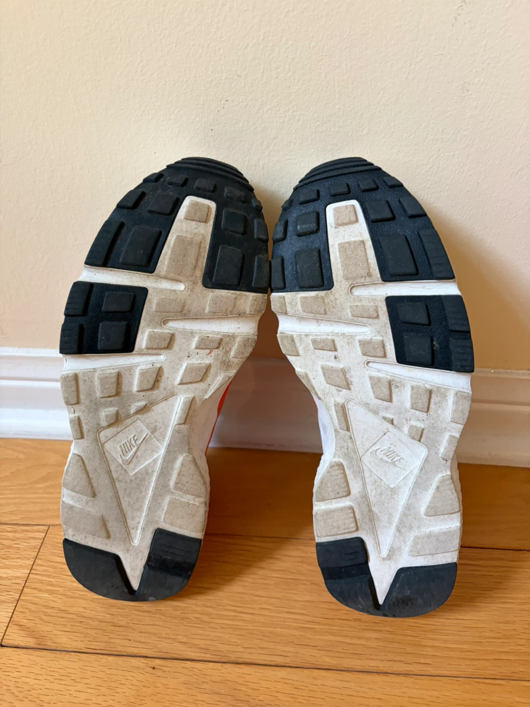 Nike Air Huarache Shoes - photo 5
