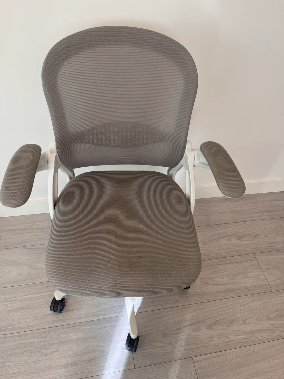 Grey Mesh Office Chair with White Frame