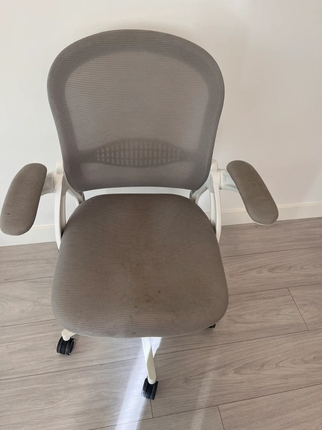 Grey Mesh Office Chair with White Frame