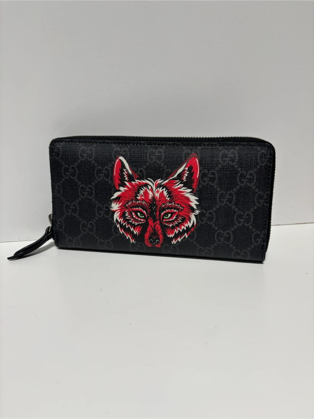 Gucci GG Supreme Wolf Zip Around Wallet