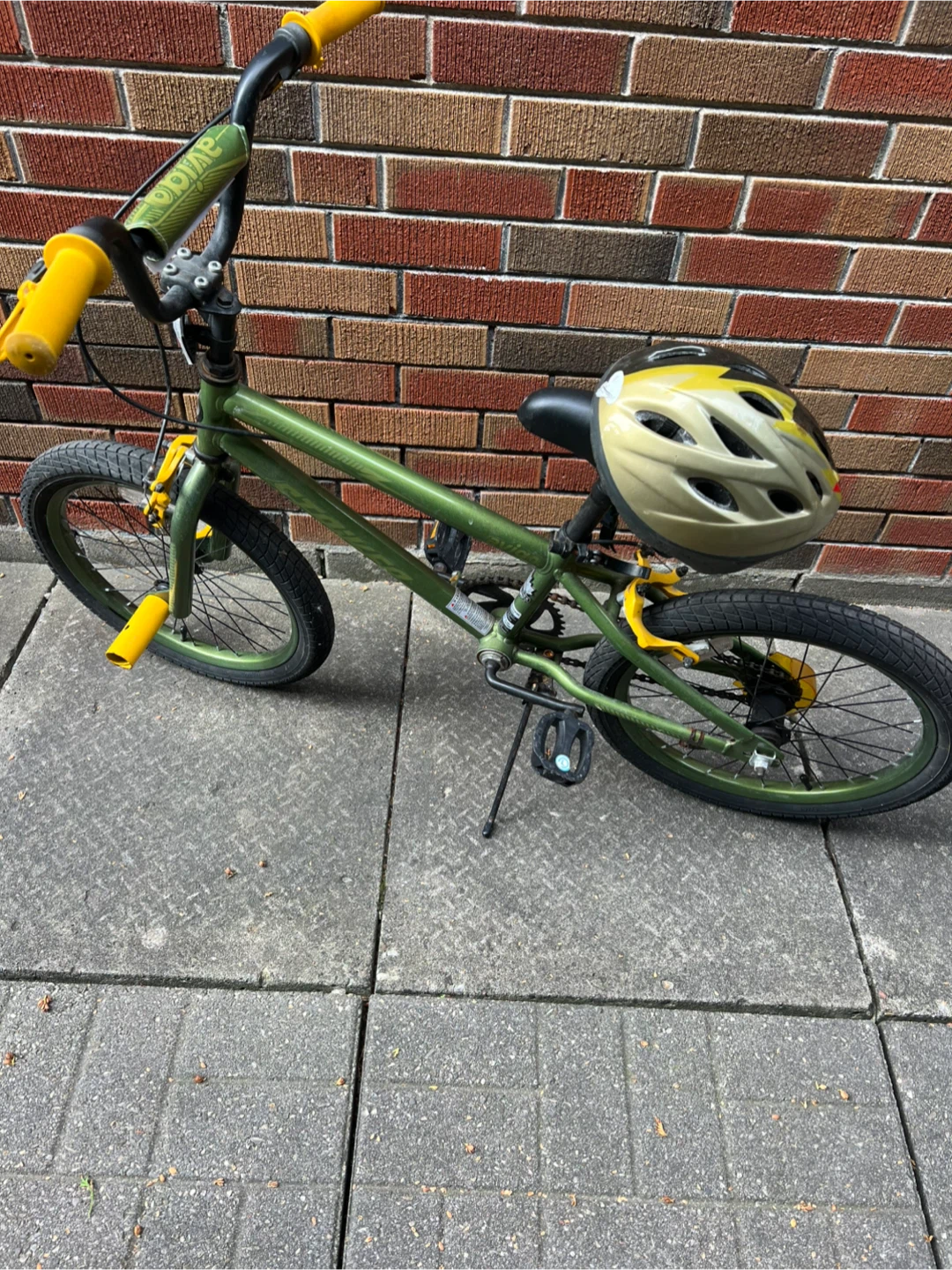 Avigo BMX bicycle