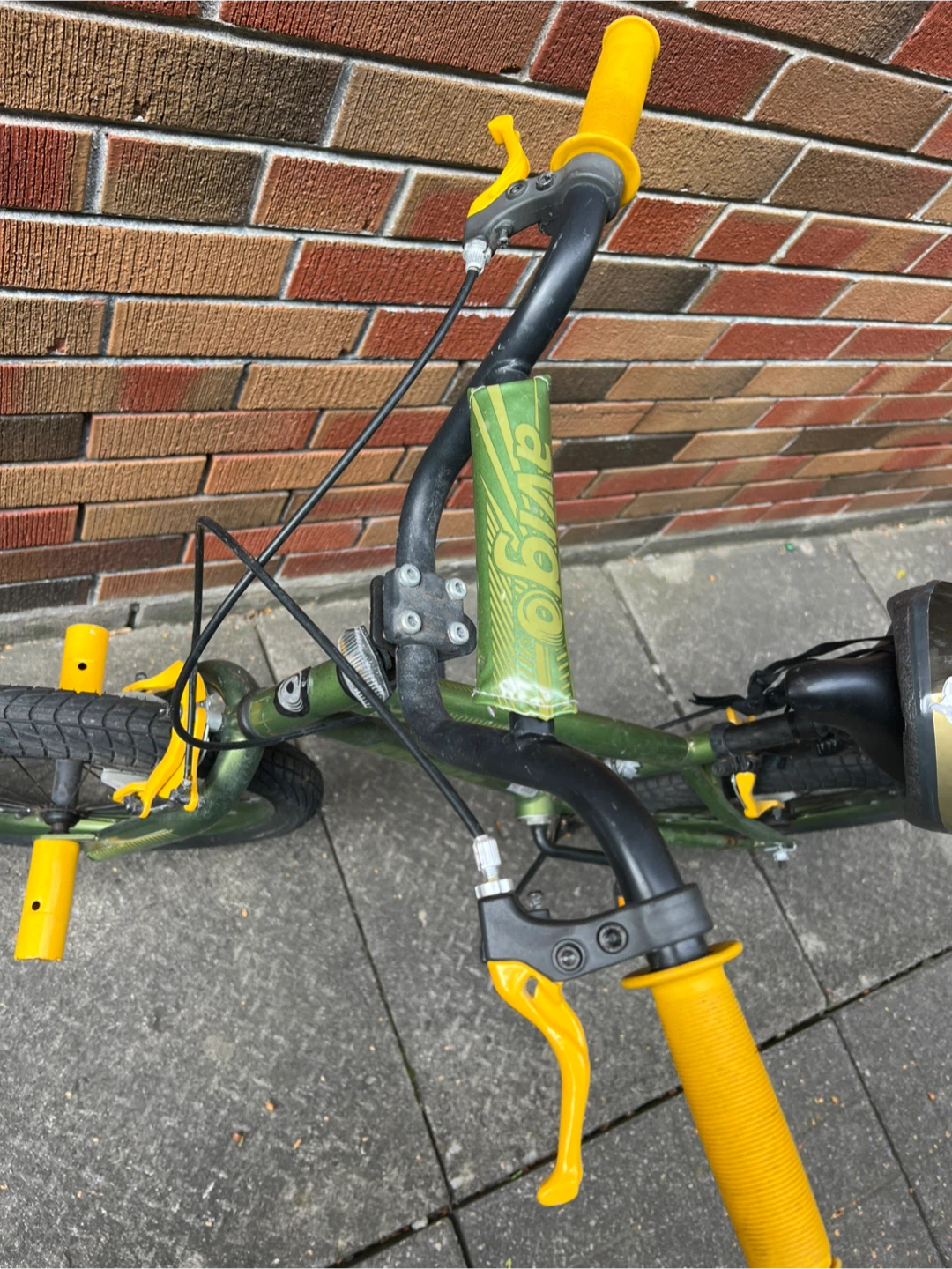 Avigo BMX bicycle - photo 2