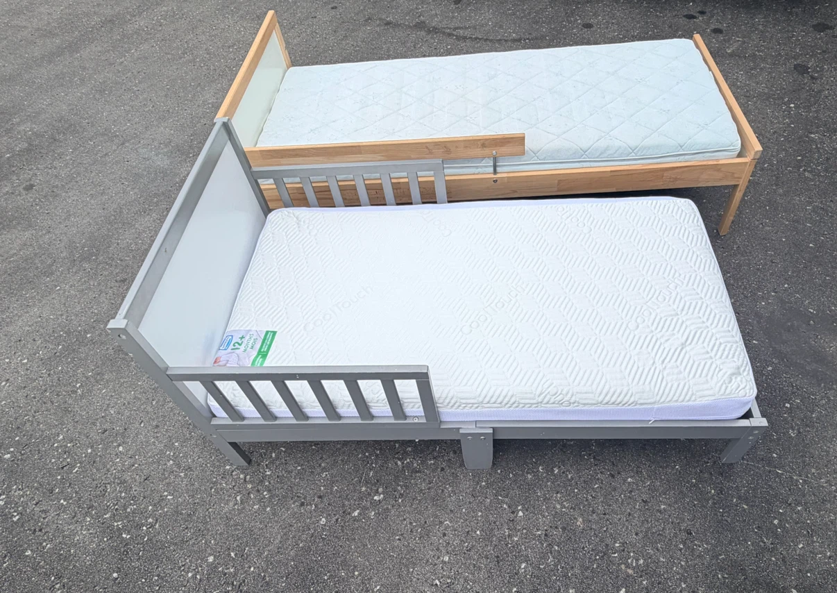 Two Toddler Beds with Mattresses - photo 2