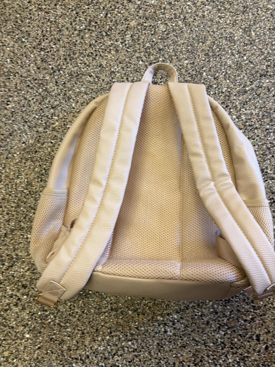 UNDERONESKY Beige Quilted Backpack - photo 3