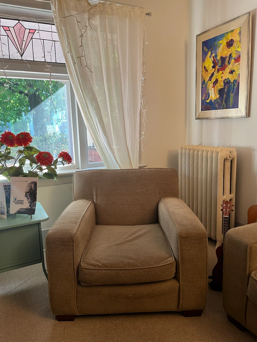 Comfy, clean Armchair - photo 2