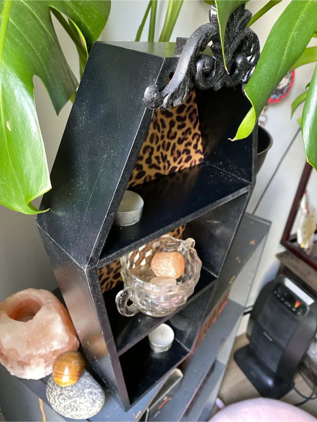 Coffin shelf with leopard print - photo 3