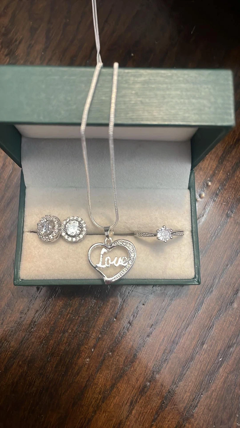 Jewellery set: Love necklace, earrings, and ring