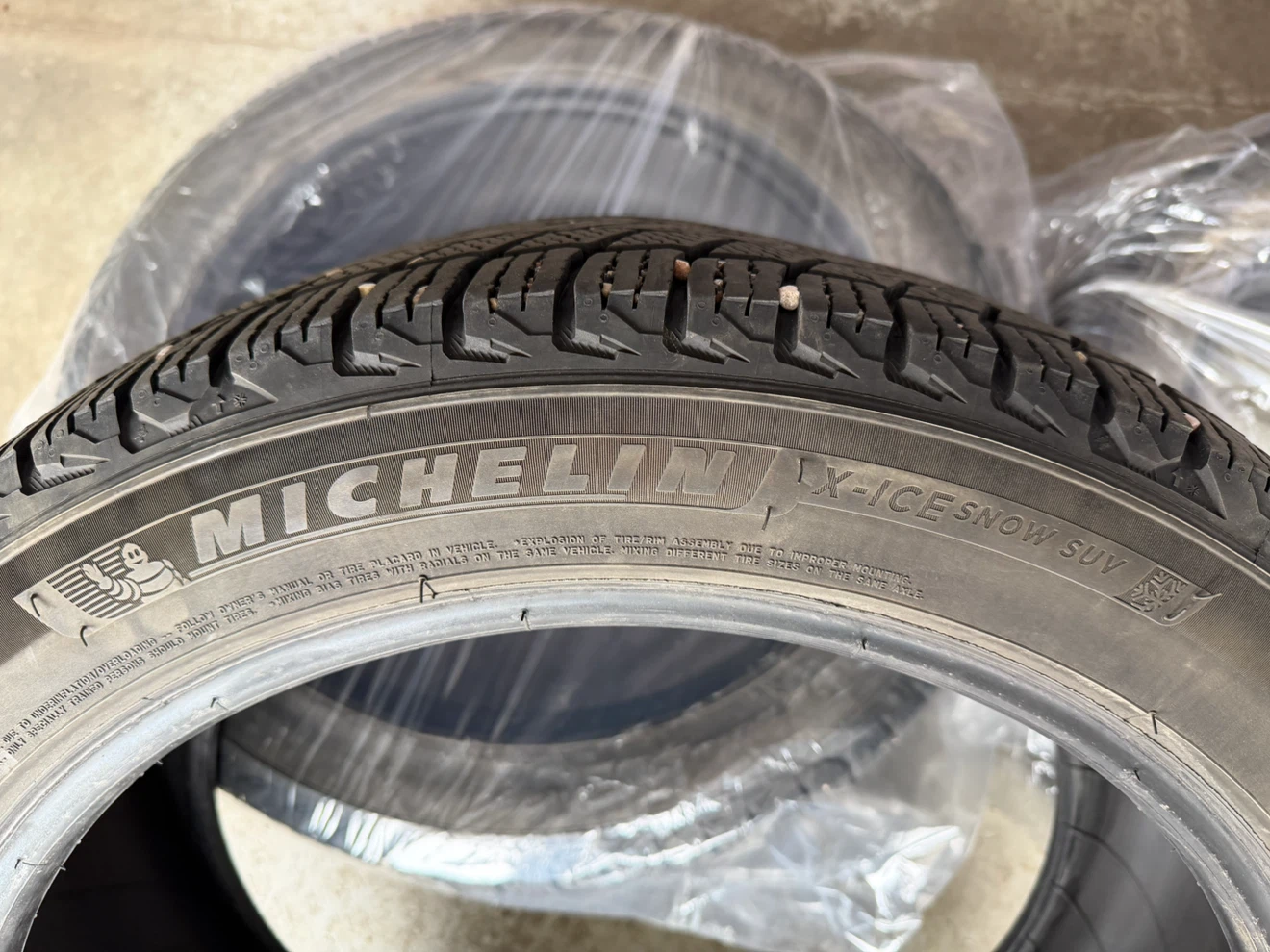 Michelin X-Ice Snow SUV Winter Tires (265/45R20 108T) – Set of 3